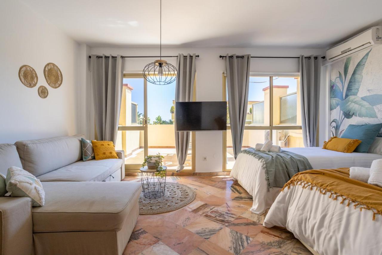 Oleholidays 225 Romana Playa Junto Al Mar Marbella Exterior photo